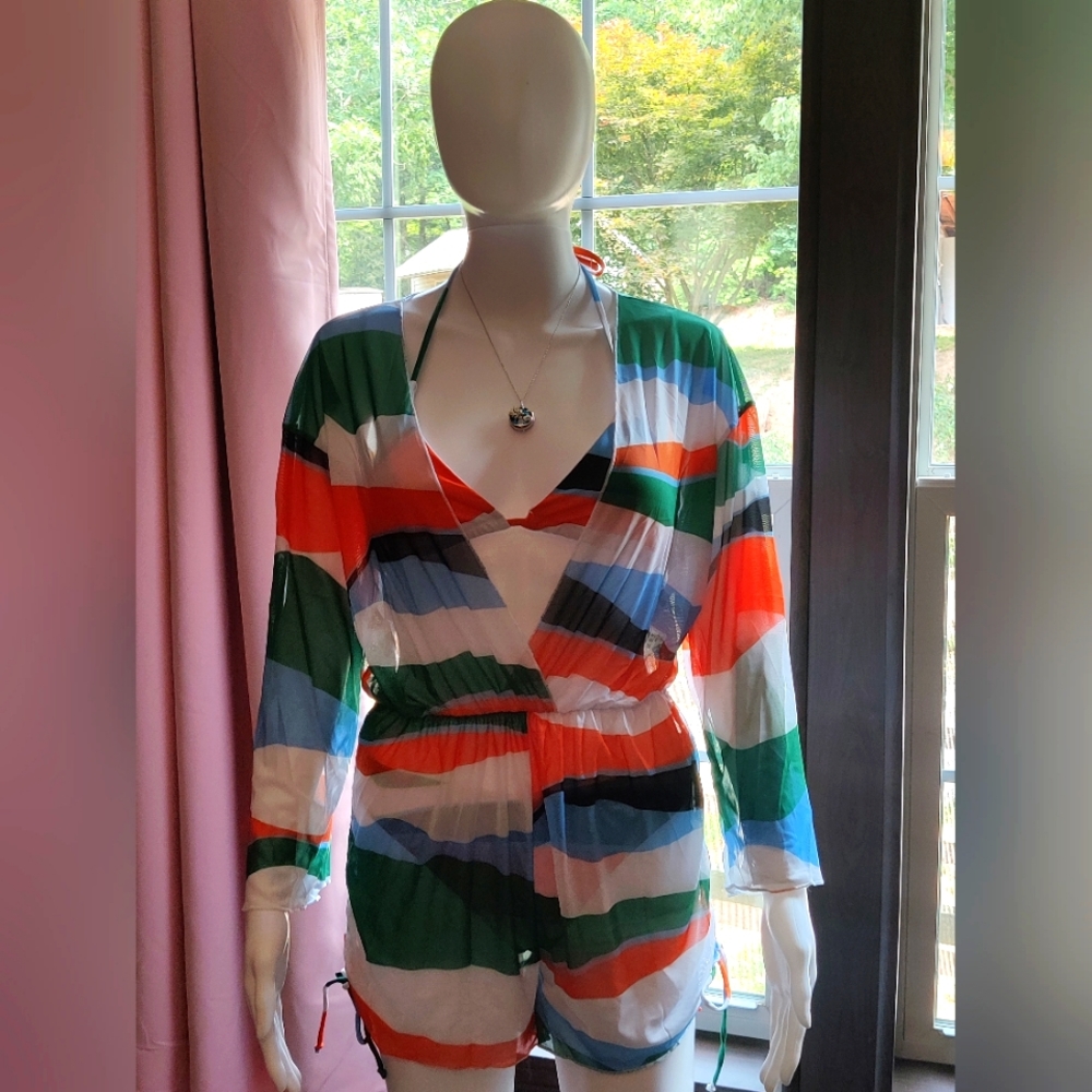 Beautiful Beachy 3 Piece Swimsuit set.